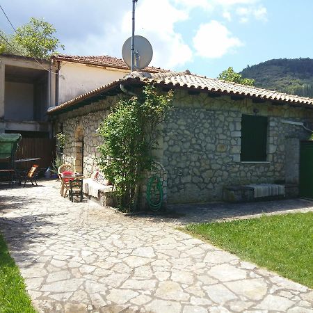 Villa Frias Asprogerakata Exteriör bild