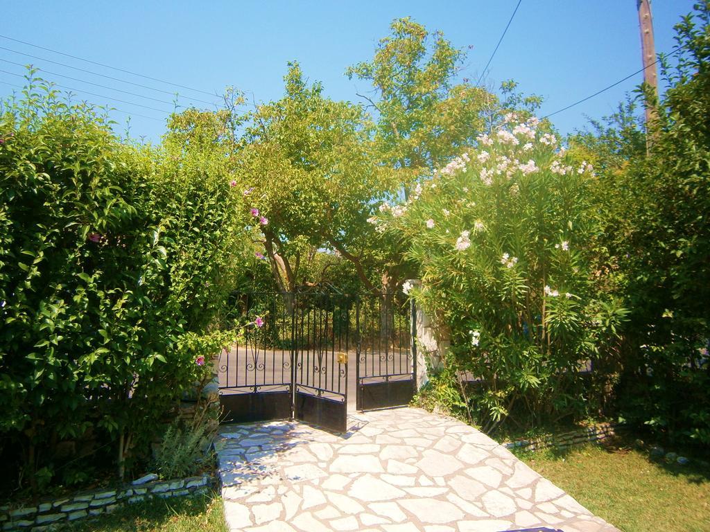 Villa Frias Asprogerakata Rum bild