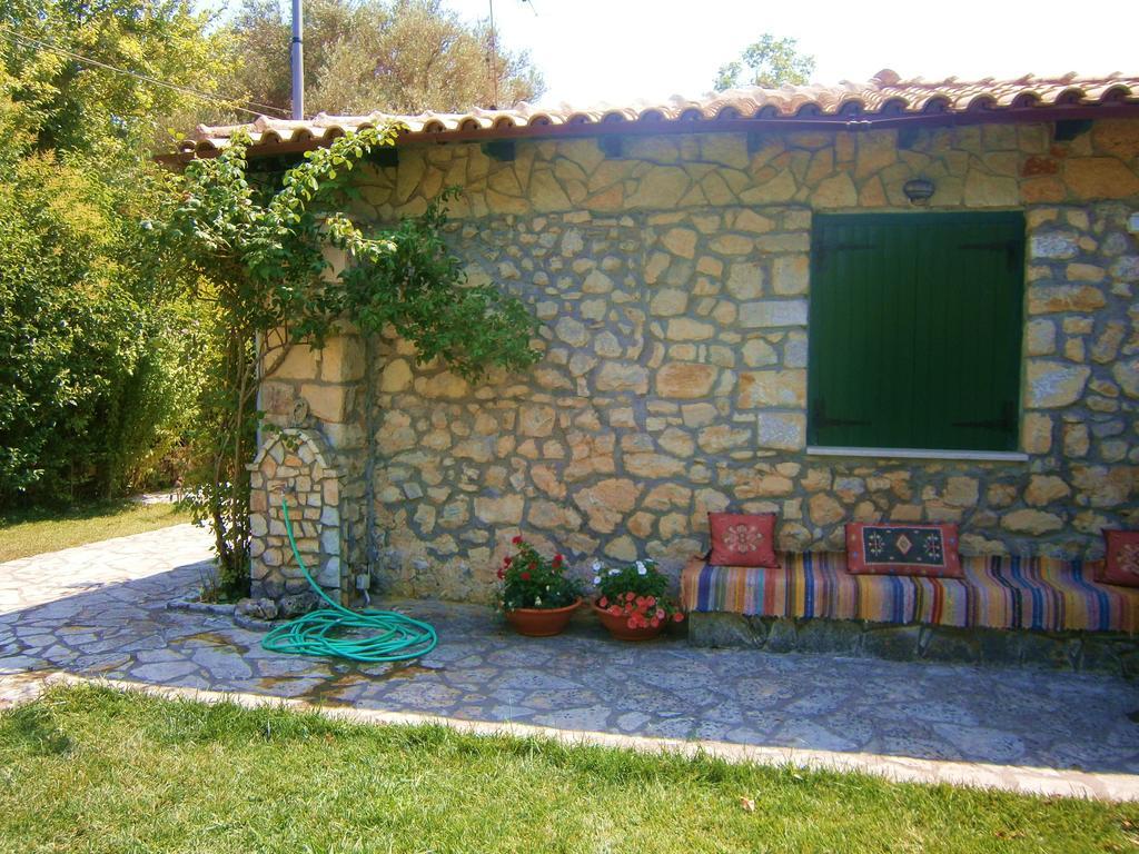 Villa Frias Asprogerakata Rum bild