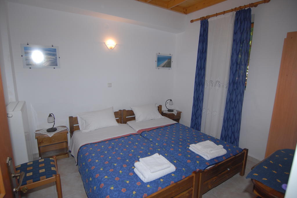 Villa Frias Asprogerakata Rum bild