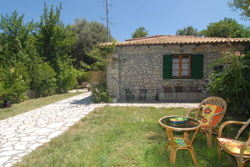 Villa Frias Asprogerakata Rum bild