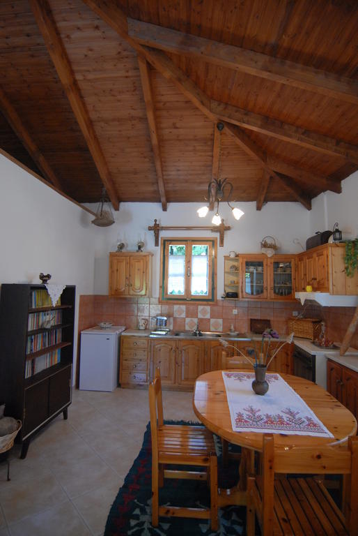 Villa Frias Asprogerakata Rum bild