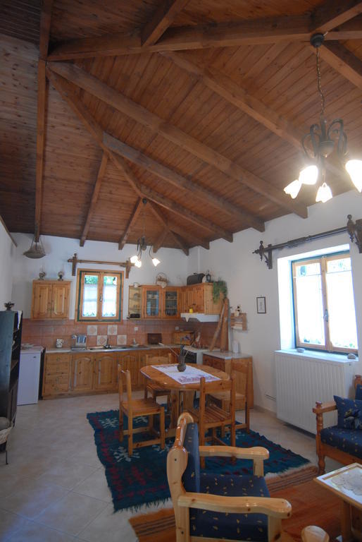 Villa Frias Asprogerakata Rum bild